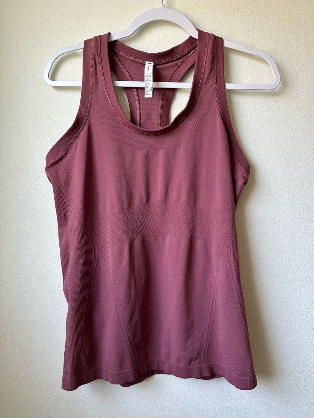 Athleta Momentum Seamless Tank Size Large Dusty Rose/Mauve Racerback